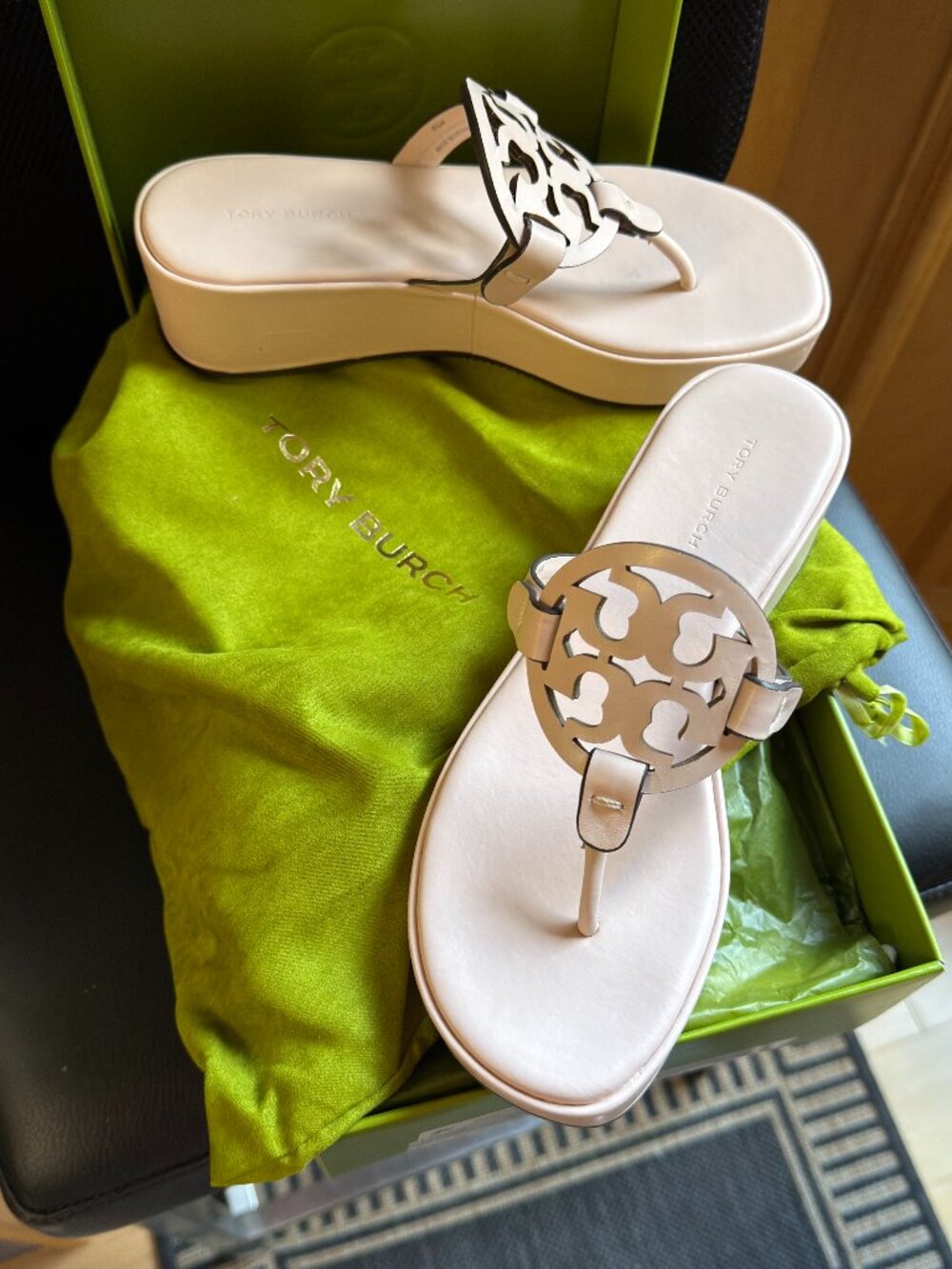 Tory Burch Miller Wedge Sandal in Soft Pink Leather sz 5.5